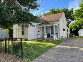 Main Three Bedroom House in Historic Loveland